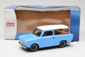 Trabant 601 Station Wagon Blu Sun Star 1:18 4272 Pressofusione — immagine 8 di 8