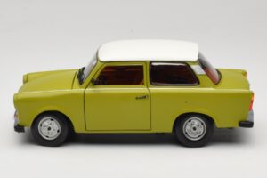 Trabant 601 Verde Sun Star 1:18 4289 Pressofusione — immagine 4 di 8