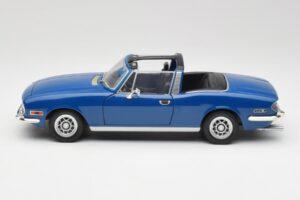 Triumph Stag Mk1 Sapphire Blue Revell 1:18 8815 Pressofusione — immagine 4 di 8