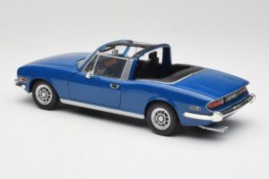 Triumph Stag Mk1 Sapphire Blue Revell 1:18 8815 Pressofusione — immagine 7 di 8