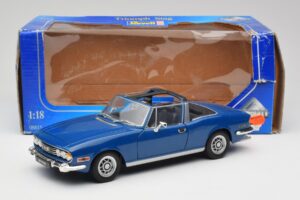 Triumph Stag Mk1 Sapphire Blue Revell 1:18 8815 Pressofusione — immagine 8 di 8