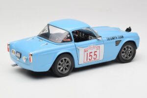 Triumph TR4 Rally Car Revell 1:18 8773 Pressofusione — immagine 3 di 8