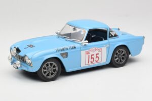 Triumph TR4 Rally Car Revell 1:18 8773 Pressofusione