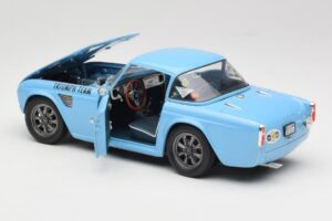 Triumph TR4 Rally Car Revell 1:18 8773 Pressofusione — immagine 5 di 8