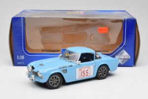 Triumph TR4 Rally Car Revell 1:18 8773 Pressofusione — immagine 8 di 8
