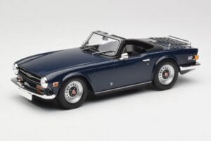 Triumph TR6 PI Blu Scuro Minichamps 1:18 155132032 Pressofusione