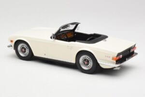 Triumph TR6 PI Bianco Minichamps 1:18 155132035 Pressofusione — immagine 5 di 6