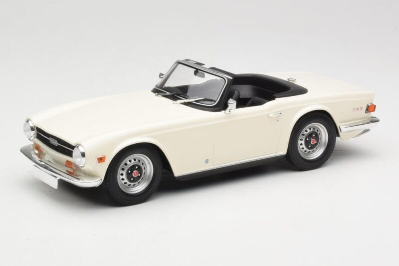 Triumph TR6 PI Bianco Minichamps 1:18 155132035 Pressofusione