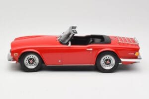 Triumph TR6 PI Rosso Minichamps 1:18 155132031 Pressofusione — immagine 3 di 6