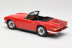 Triumph TR6 PI Rosso Minichamps 1:18 155132031 Pressofusione — immagine 5 di 6
