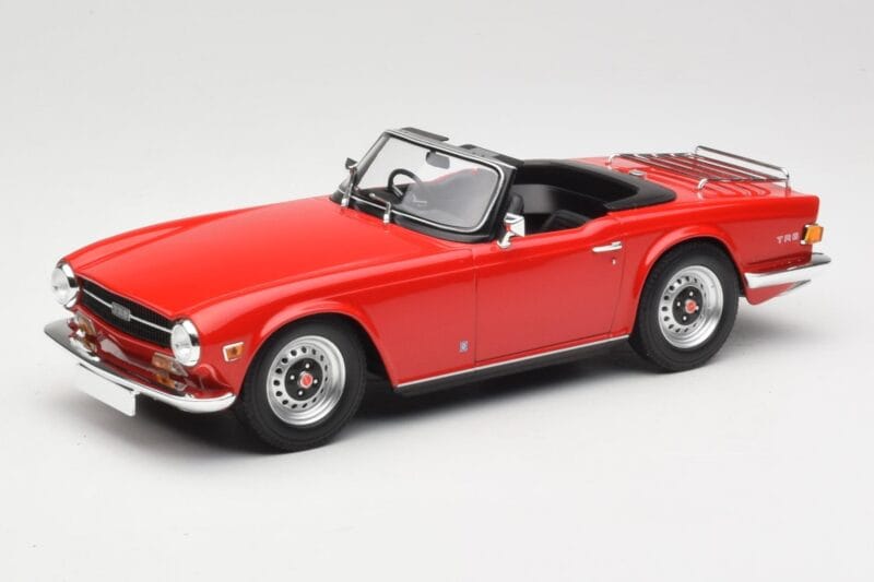 Triumph TR6 PI Rosso Minichamps 1:18 155132031 Pressofusione
