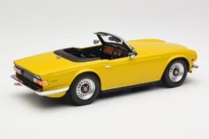 Triumph TR6 RHD Giallo Minichamps 1:18 155132034 Pressofusione — immagine 2 di 6