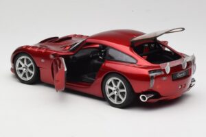 TVR Sagaris Rosso Revell 1:18 08816 Pressofusione — immagine 5 di 8