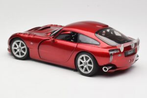 TVR Sagaris Rosso Revell 1:18 08816 Pressofusione — immagine 7 di 8
