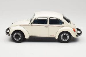 Volkswagen 1200 Jeans Bug Bianco Minichamps 1:18 150057101 Pressofusione — immagine 4 di 8