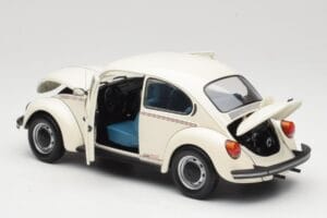 Volkswagen 1200 Jeans Bug Bianco Minichamps 1:18 150057101 Pressofusione — immagine 5 di 8