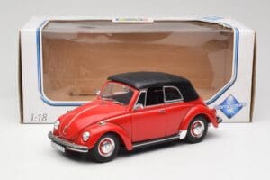 Volkswagen 1302 LS Cabriolet Rosso Revell 1:18 08470 Pressofusione — immagine 8 di 8