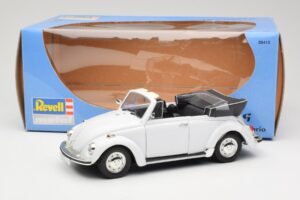 Volkswagen 1302 LS Cabriolet Bianco Revell 1:18 8415 Pressofusione — immagine 8 di 8