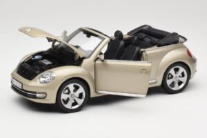 Volkswagen Beetle A5 Cabriolet Grigio Kyosho 1:18 5C3099302P7W Pressofusione — immagine 2 di 8