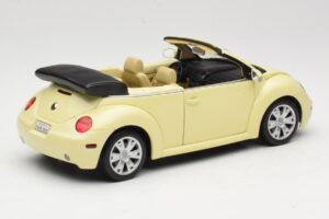 Volkswagen Beetle Cabriolet Giallo Gate 1:18 VW24108 Pressofusione — immagine 3 di 8
