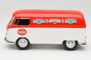 Volkswagen T1 Combi Coca-Cola Solido 1:18 9512 Pressofusione — immagine 4 di 8