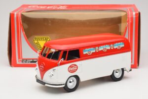Volkswagen T1 Combi Coca-Cola Solido 1:18 9512 Pressofusione — immagine 8 di 8