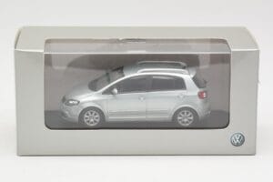 Volkswagen Cross Golf Mk5 Argento Minichamps 1:43 400054370 Pressofusione — immagine 4 di 4