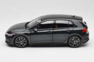 Volkswagen Golf GTI Mk8 Nero Metallic Norev 1:18 188591 Pressofusione — immagine 4 di 8