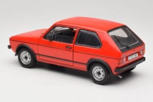 Volkswagen Golf GTI Mk1 Rosso Solido 1:18 8166 Pressofusione — immagine 7 di 8