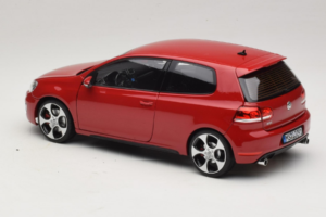 Volkswagen Golf GTI Mk6 Tornado Red Norev 1:18 188504 Pressofusione — immagine 4 di 8