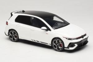Volkswagen Golf Mk8 GTI Clubsport Pure White Otto 1:18 OT1221 Resina — immagine 4 di 6
