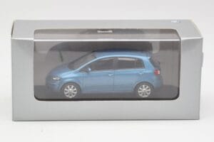 Volkswagen Golf Plus Mk5 Blue Metallic Minichamps 1:43 GOLF002 Pressofusione — immagine 4 di 4