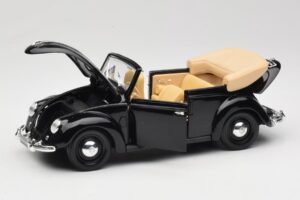 Volkswagen Maggiolino Cabriolet Nero Maisto 1:18 37800-M6 Pressofusione — immagine 2 di 8