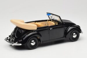 Volkswagen Maggiolino Cabriolet Nero Maisto 1:18 37800-M6 Pressofusione — immagine 3 di 8