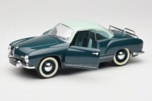 Volkswagen Karmann Ghia Blu Solido 1:18 8061 Pressofusione — immagine 2 di 8