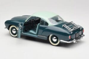 Volkswagen Karmann Ghia Blu Solido 1:18 8061 Pressofusione — immagine 5 di 8