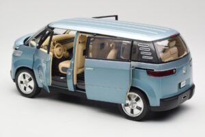 Volkswagen Microbus Concept Verde Chiaro Revell 1:18 08444 Pressofusione — immagine 5 di 8