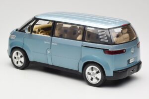 Volkswagen Microbus Concept Verde Chiaro Revell 1:18 08444 Pressofusione — immagine 7 di 8