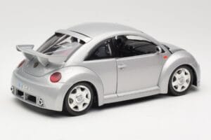 Volkswagen New Beetle RSi Argento Bburago 1:18 3306 Pressofusione — immagine 3 di 8