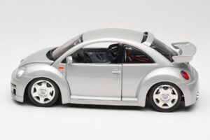 Volkswagen New Beetle RSi Argento Bburago 1:18 3306 Pressofusione — immagine 4 di 8