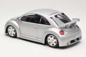 Volkswagen New Beetle RSi Argento Bburago 1:18 3306 Pressofusione — immagine 7 di 8