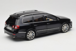 Volkswagen Passat B6 R36 Variant Nero NZG 1:18 KF044-4A Pressofusione — immagine 3 di 8