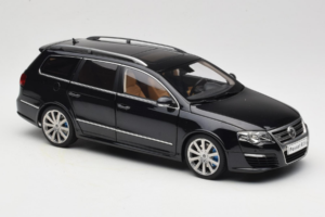Volkswagen Passat B6 R36 Variant Nero NZG 1:18 KF044-4A Pressofusione — immagine 6 di 8
