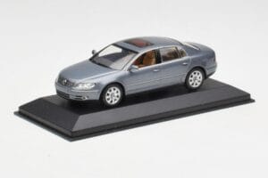 Volkswagen Phaeton 3D Grigio Minichamps 1:43 3D0099300GPR7Q Pressofusione — immagine 2 di 4