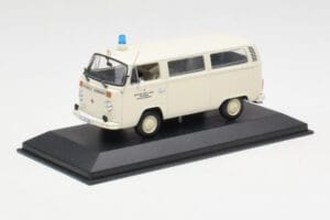 Volkswagen T2 Ambulance DRK Minichamps 1:43 400053090 Pressofusione — immagine 2 di 4
