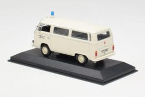 Volkswagen T2 Ambulance DRK Minichamps 1:43 400053090 Pressofusione — immagine 3 di 4