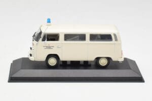 Volkswagen T2 Ambulance DRK Minichamps 1:43 400053090 Pressofusione