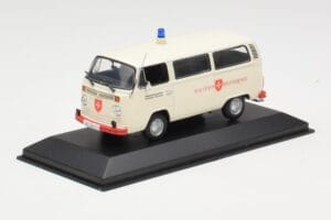 Volkswagen T2 Ambulance Malteser Hilfsdienst Minichamps 1:43 400053092 Pressofusione — immagine 2 di 4