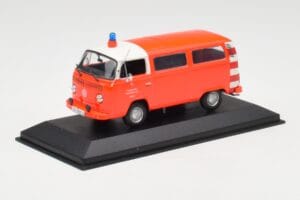 Volkswagen T2 Bus Vigili del Fuoco Frankfurt Paraurti Rossi Minichamps 1:43 400053091-V1 Pressofusione — immagine 2 di 4