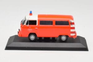 Volkswagen T2 Bus Vigili del Fuoco Frankfurt Paraurti Rossi Minichamps 1:43 400053091-V1 Pressofusione